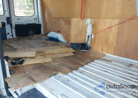 2018 Ford Transit-250 z USA, uszkodzony, nr VIN 1FTYR2XM6JKA20272